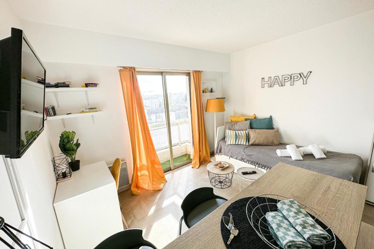 Guignon - Apart Sunny Comfort Close To The Port & Station อองทีบส์ ภายนอก รูปภาพ