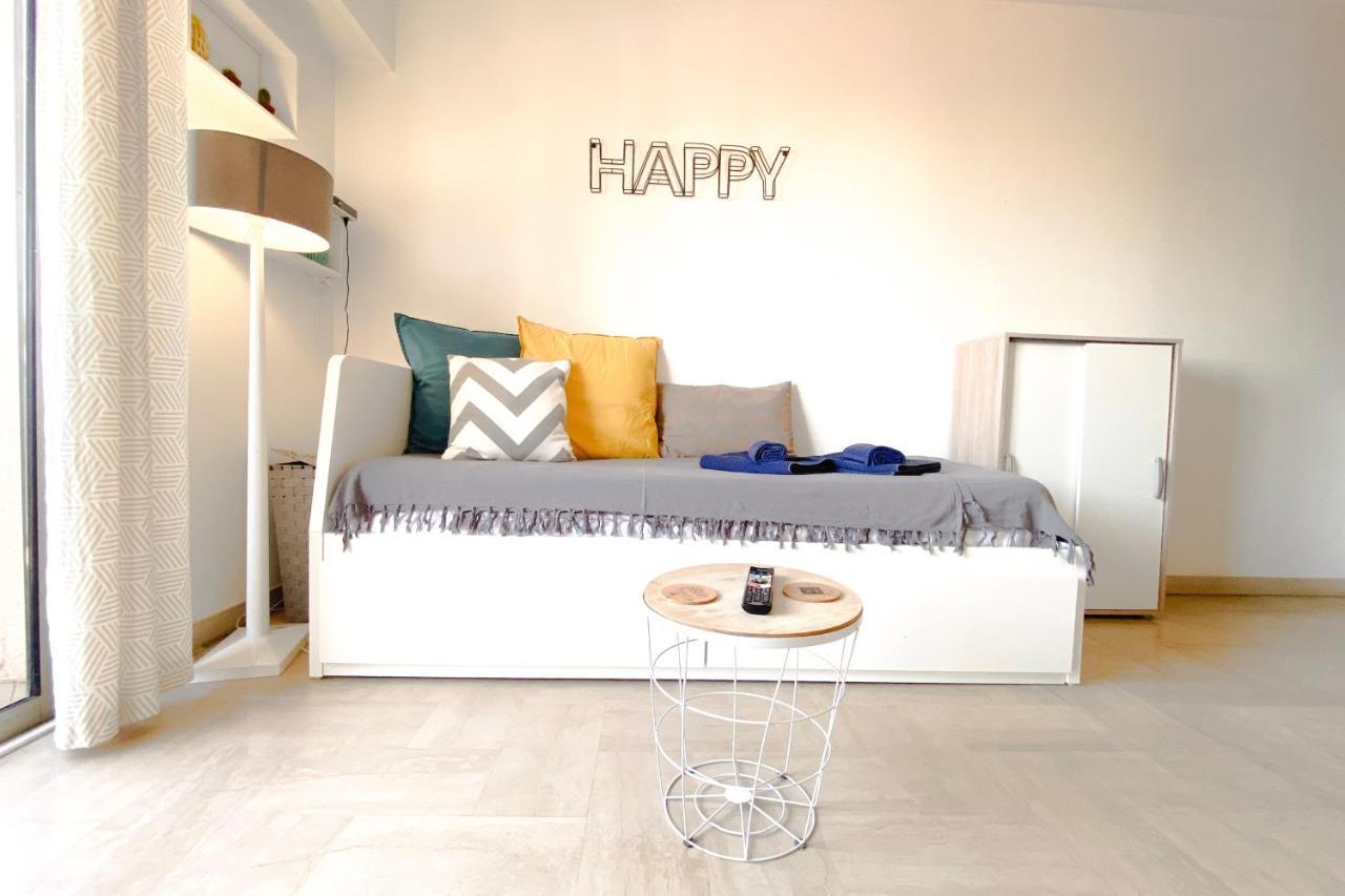 Guignon - Apart Sunny Comfort Close To The Port & Station อองทีบส์ ภายนอก รูปภาพ