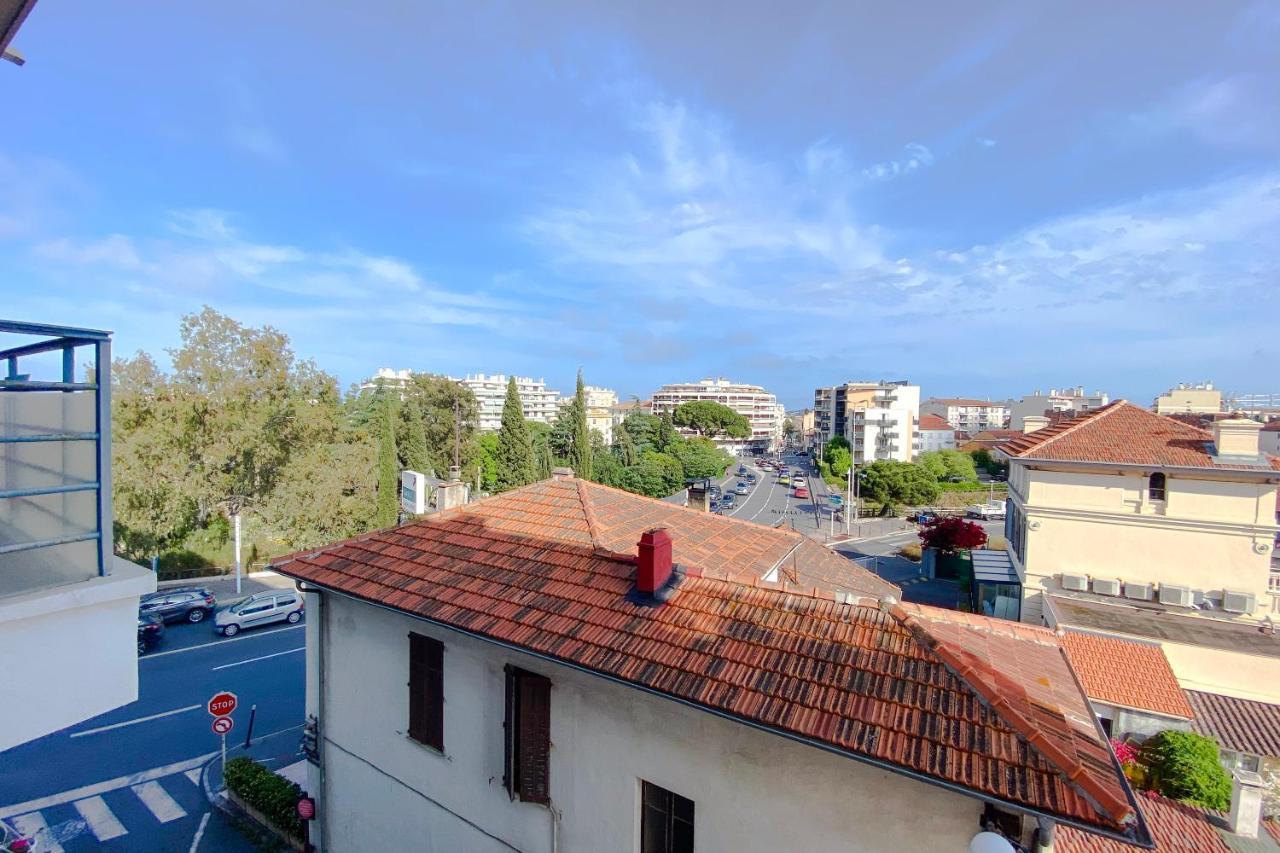 Guignon - Apart Sunny Comfort Close To The Port & Station อองทีบส์ ภายนอก รูปภาพ